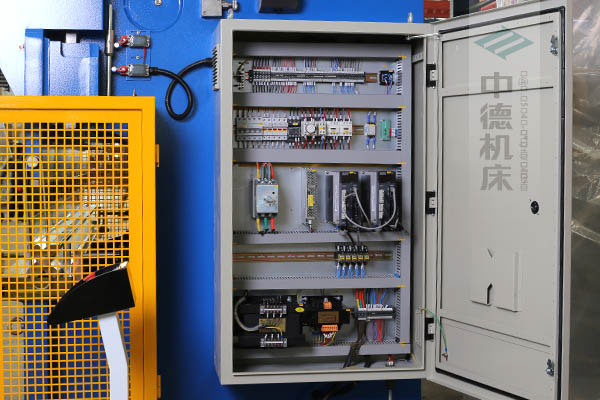 ZDPK-10032采用法國進口施耐德元氣件，穩定耐用壽命長